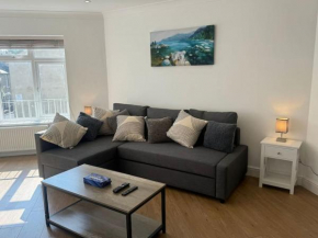 2 bedroom, Parking, Hounslow St